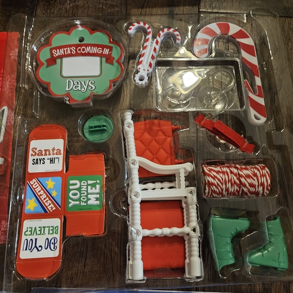 The Elf On The Shelf Claus Couture Frosted Fishing Hut Rock Roll Tools Tips Used - Picture 3 of 7